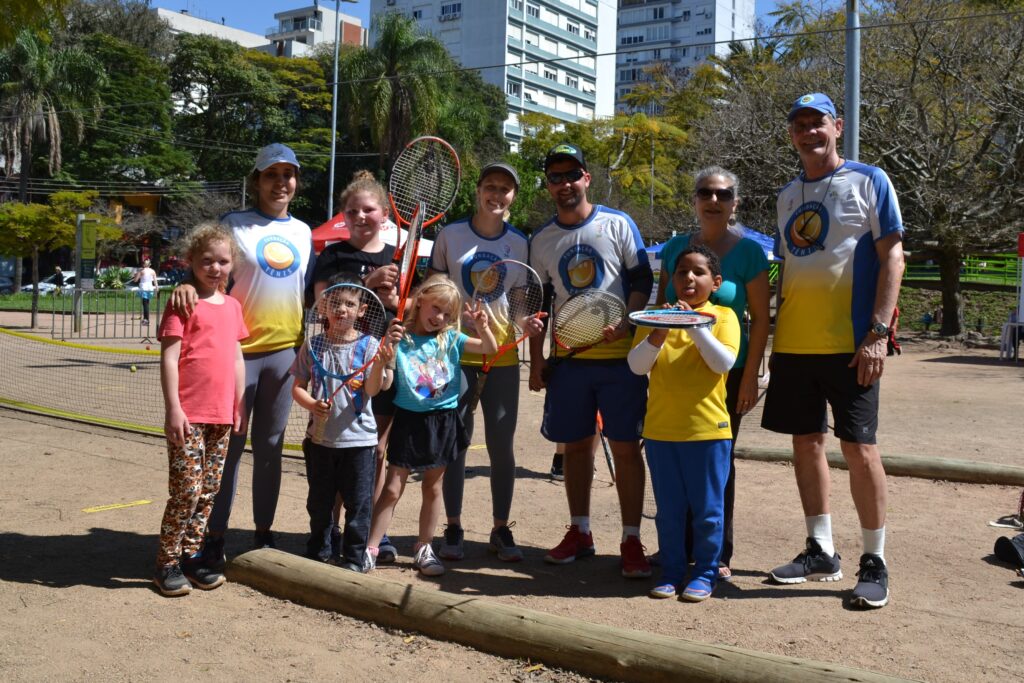 Fundação Tênis presente na abertura da Semana das Raquetes